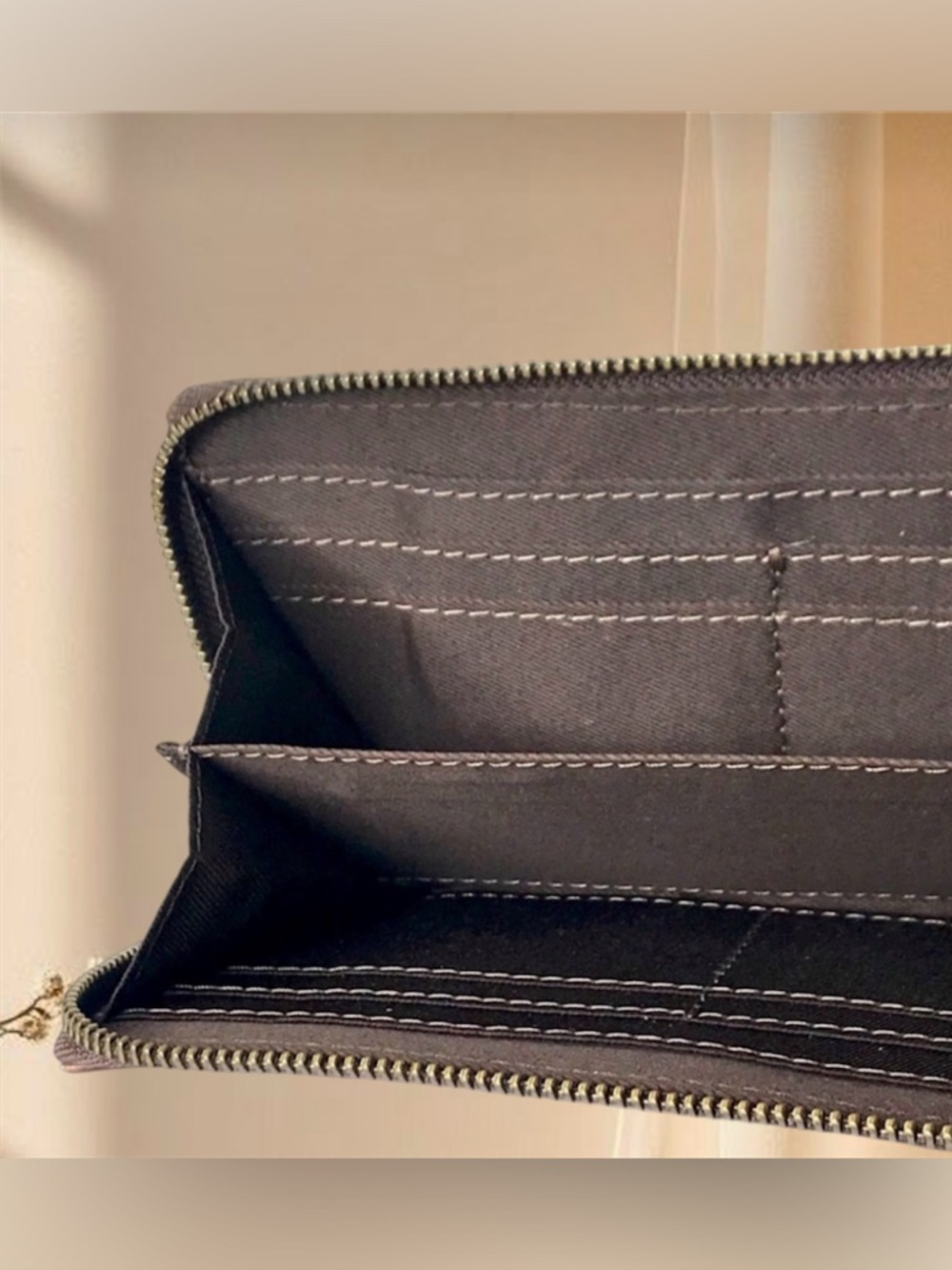 Embossed Floral Leather Zip Wallet - Brown and Black - Picture 2 of 8